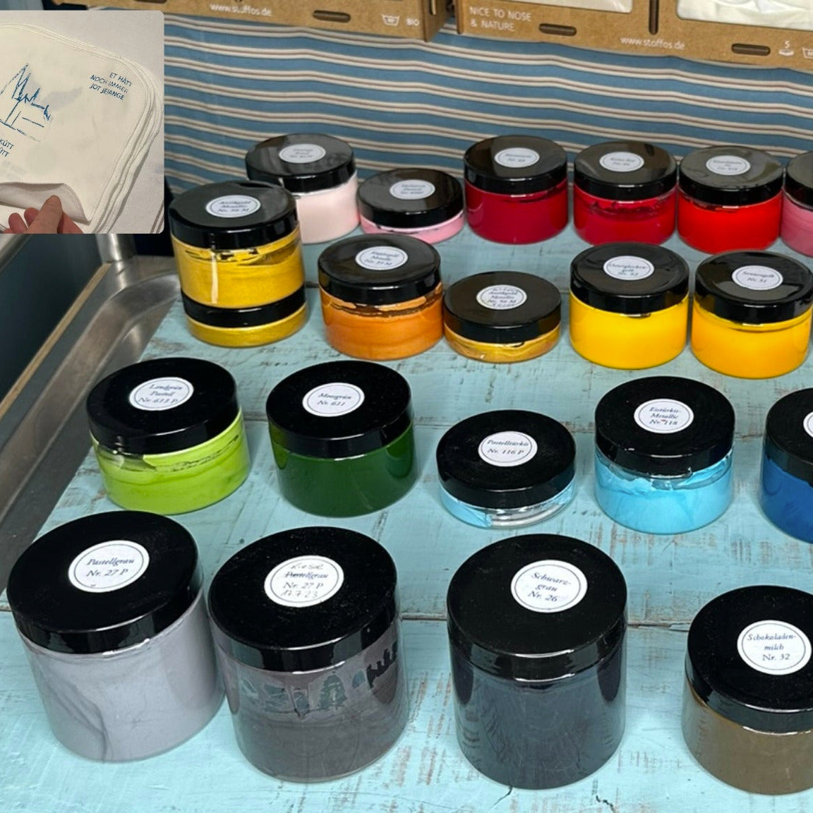 Farbtöpfe diverse Farben Blauweißchen