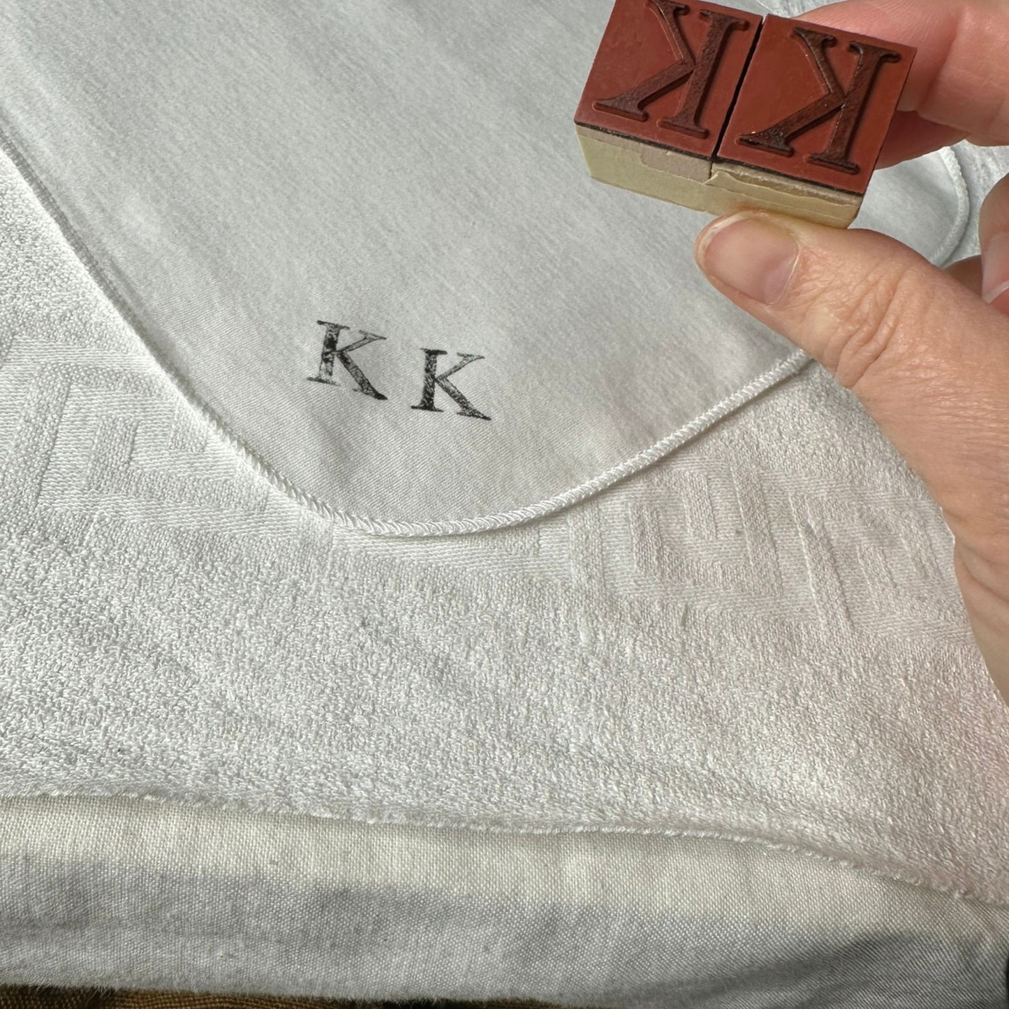 GRATIS bis 14.12.2025 ab 50 € Einkauf Stoff-TaTu - Handdruck mit Initialen